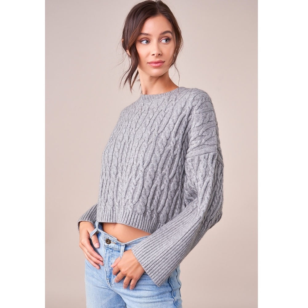 Cable Knit Cropped Sweater - Picture 3 of 7